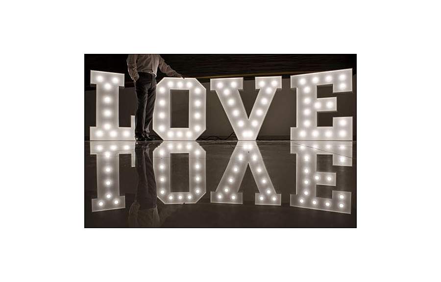 Napis Love na Twoje wesele